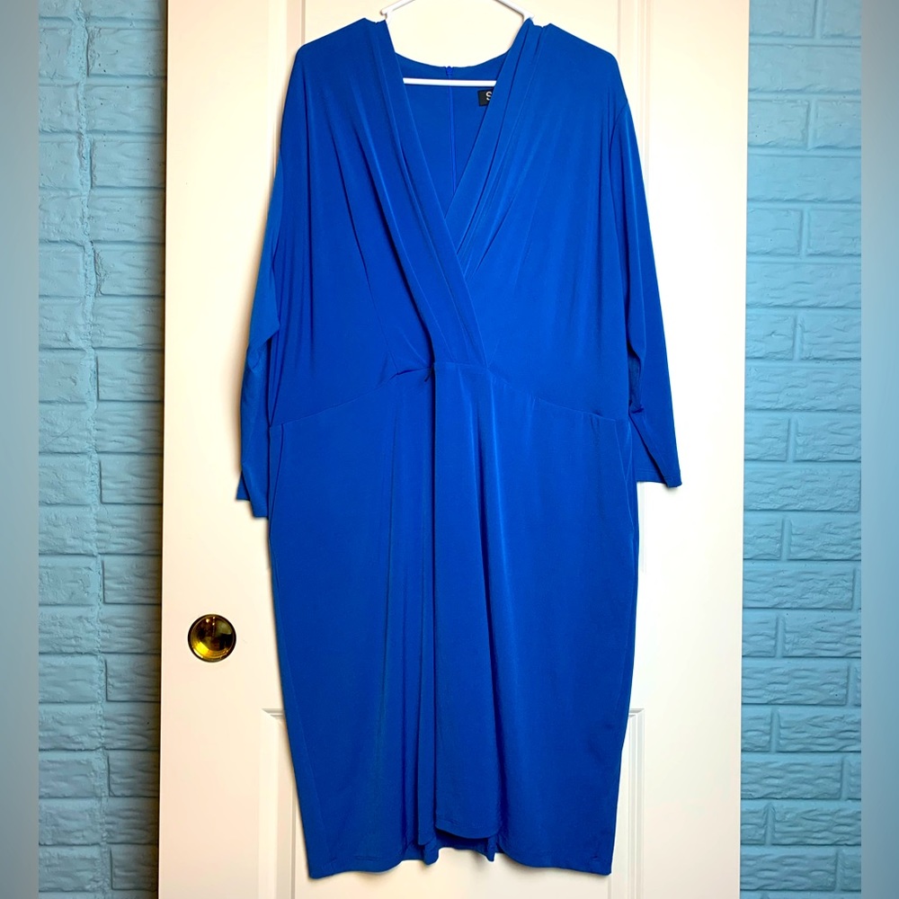 Single Los Angeles Blue Dress